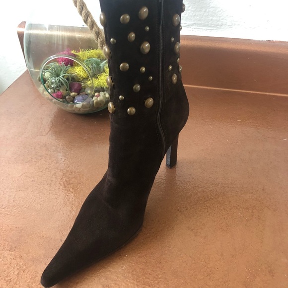 Charles David suede boots with brass studs - Picture 4 of 6
